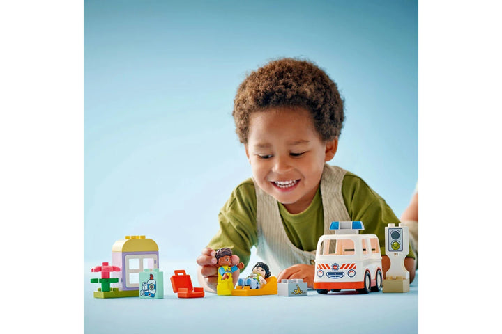 LEGO DUPLO Ambulance & Driver 10447