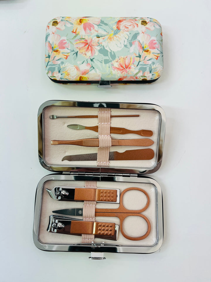 Manicure Nail care set green blooms