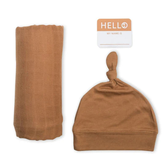 Lulujo Hello World Newborn Set - Tan