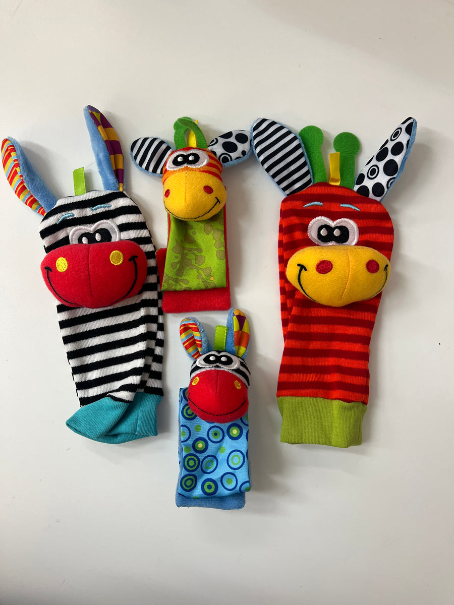 Baby sock and wrist rattle set of 4