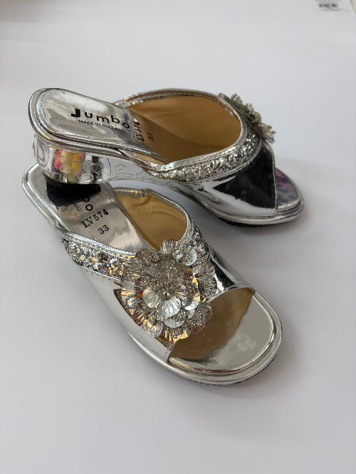 kids Silver heel shoes with 'Jubilee' branding on a white background