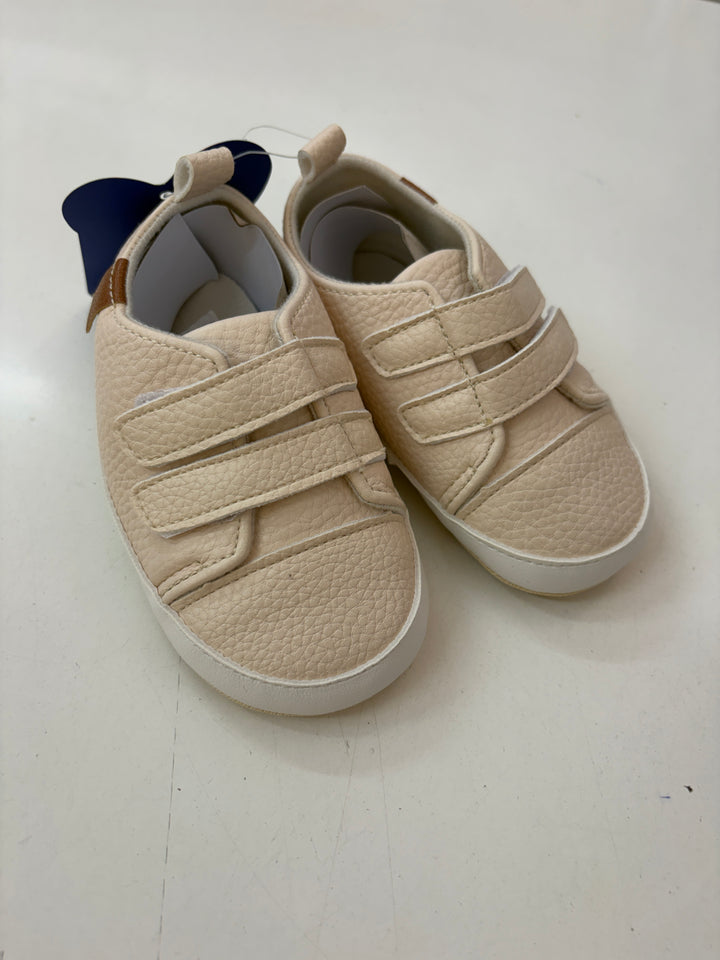 Baby Shoes crème soft sole size 21