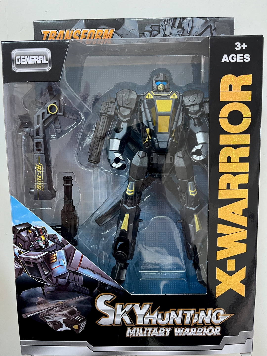 Transforming Robot Large SkyHunting Military Warrior