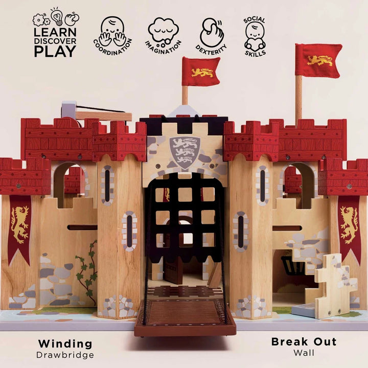 Lion Heart Castle Le toy Van wooden toy draw bridge detail