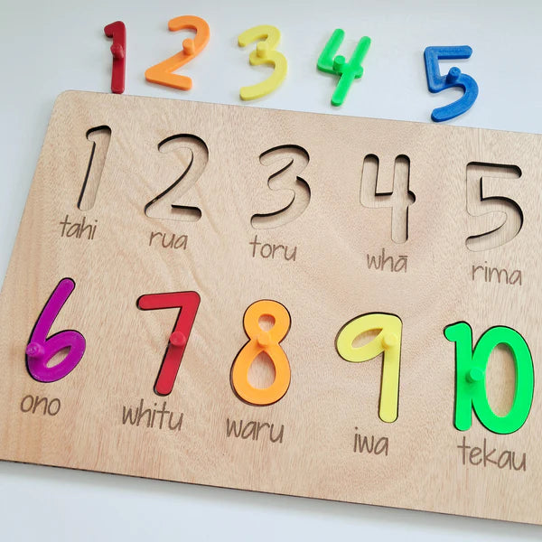Numbers 1-10 in Māori Peg Puzzle