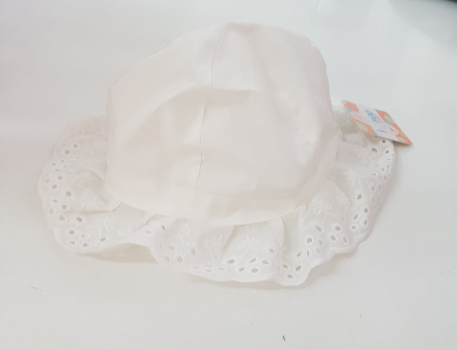 Hi Hop Scalloped Frilly Hat