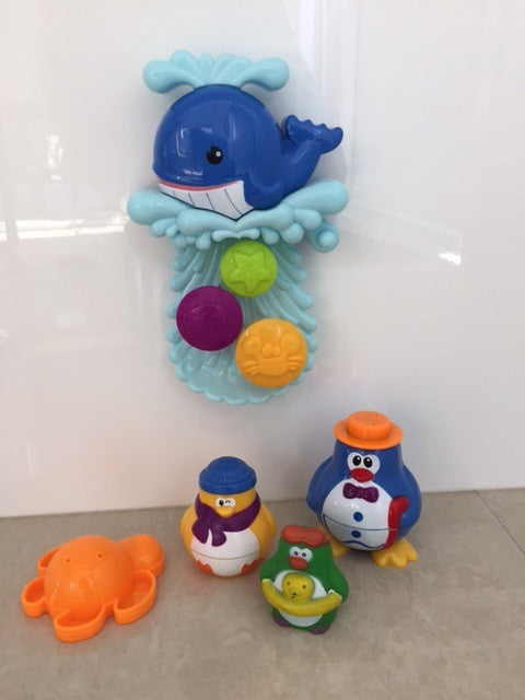 kidz-stuff-online - Whale Bath Toy Waterfall